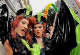 Fledermaus CSD 2009 Barbie Stupid und Lee Jackson